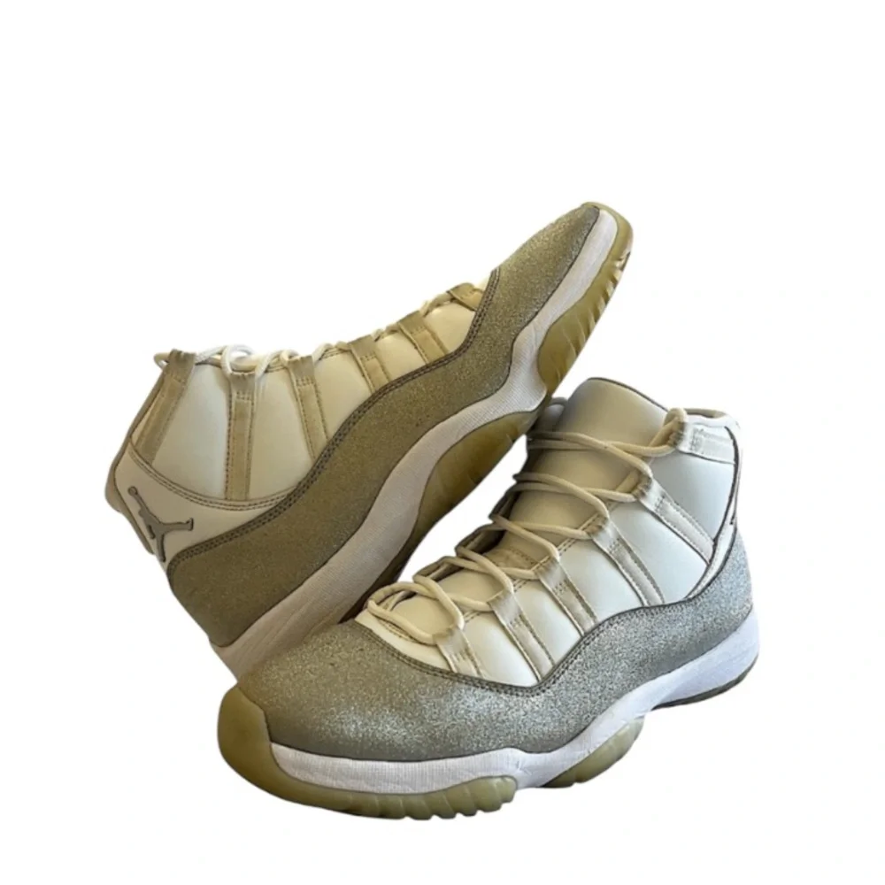 JORDAN - AJ11 RETRO MID WHITE GLITTER GREY “VAST GREY” SNEAKERS